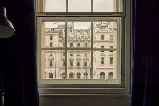 Sofitel London St James-开间, 1 张特大床和 1 张沙发床 (Lounge Space, Waterloo Place View)-5