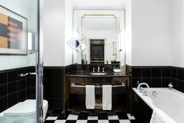 Sofitel London St James-Luxury Room, 2 Twin Beds-4