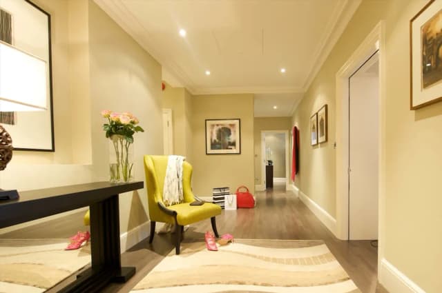 Taj 51 Buckingham Gate, Suites and Residences-Deluxe Suite, 3 Bedrooms (Minsters)-1