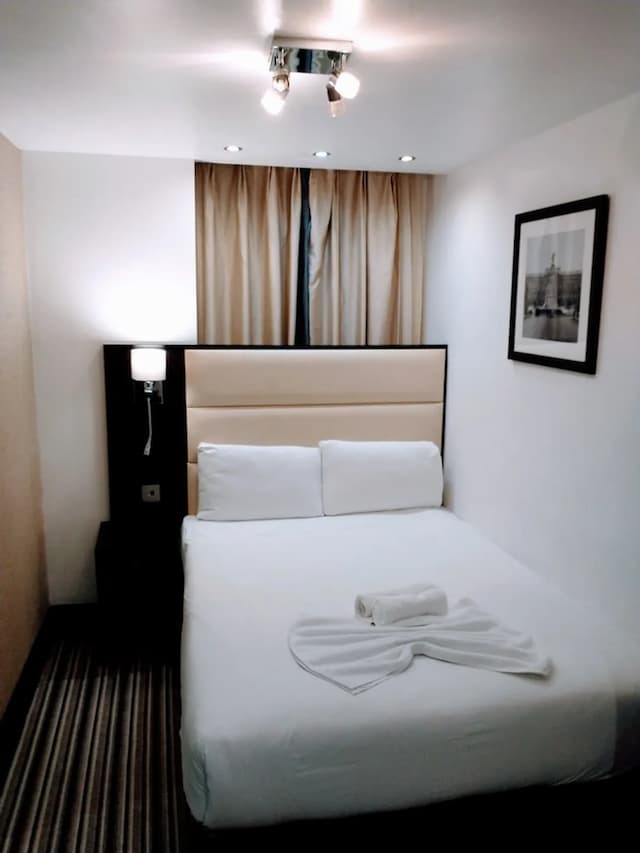 Edward Hotel Paddington-Double Room-3