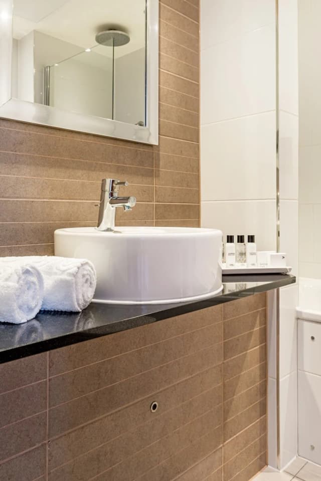 The Marble Arch Hotel, by Thistle-Executive Twin Room-11