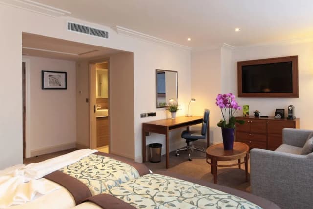 The Marble Arch Hotel, by Thistle-Executive Twin Room-2