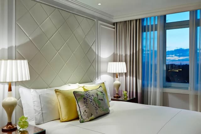 London Marriott Hotel Park Lane-Executive Room, 1 King Bed-5