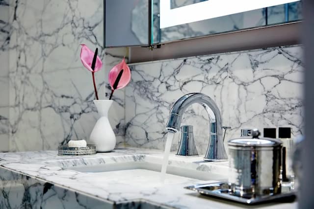 London Marriott Hotel Park Lane-Deluxe Room, 2 Twin Beds-3