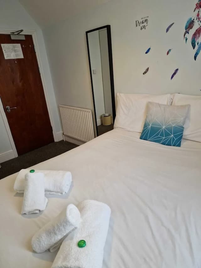 유나이티드 로지 호텔 & 아파트먼트-Cozy Double Room (Shared Bathroom)-15