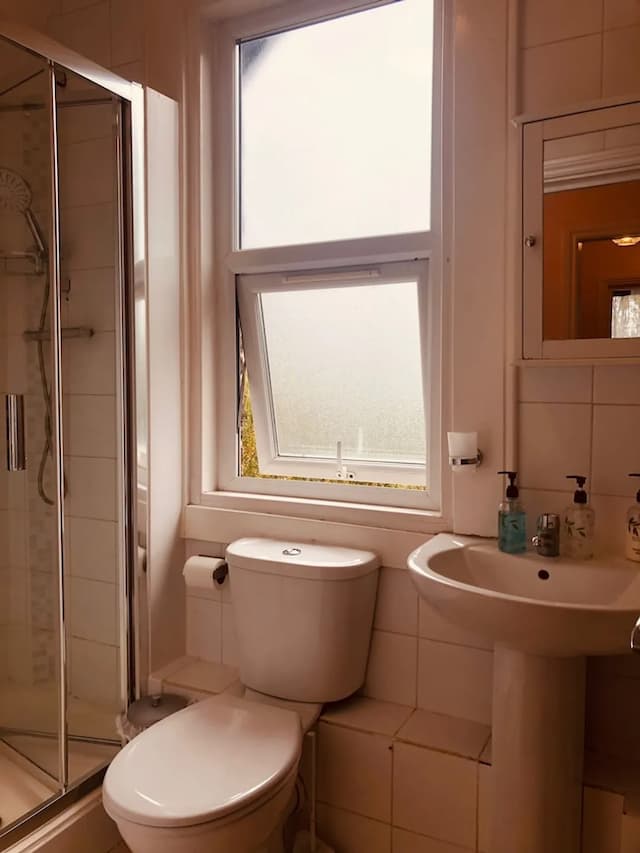 유나이티드 로지 호텔 & 아파트먼트-Cozy Double Room (Shared Bathroom)-20