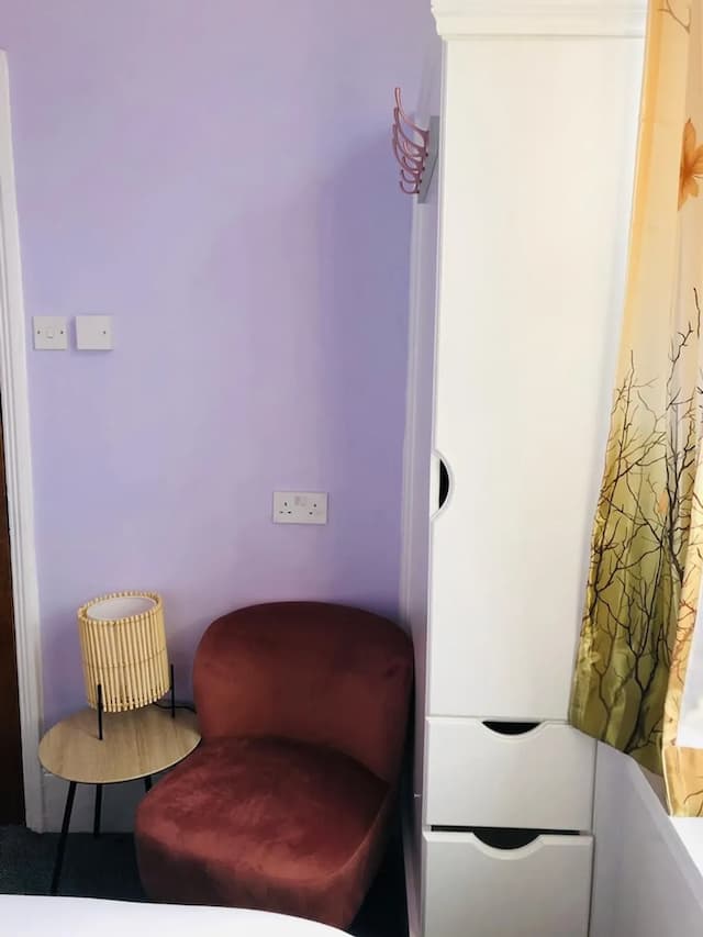 유나이티드 로지 호텔 & 아파트먼트-Cozy Double Room (Shared Bathroom)-3