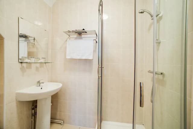 유나이티드 로지 호텔 & 아파트먼트-트리플룸-36