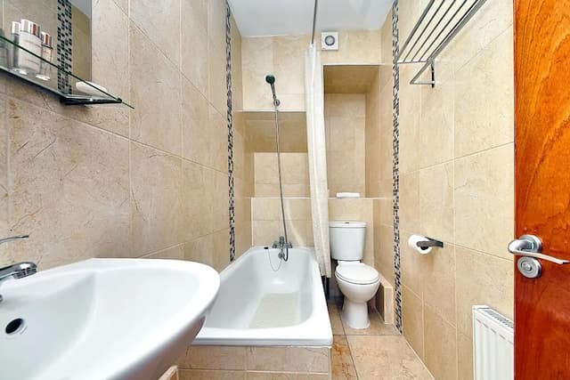 유나이티드 로지 호텔 & 아파트먼트-트리플룸-41