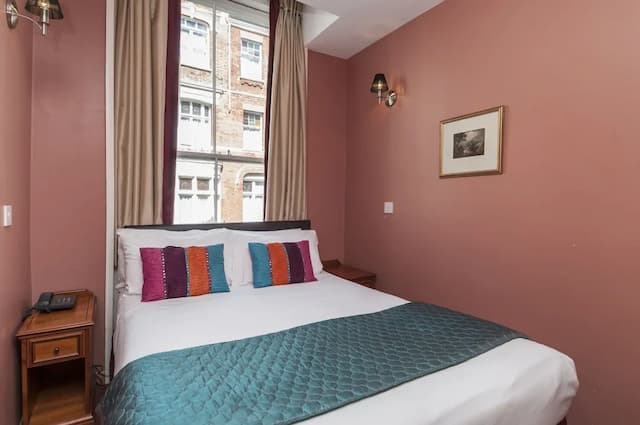 더 크레이번 호텔-스탠다드 더블룸-2