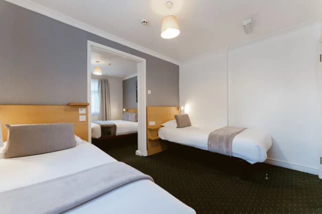 Star Hotel-四人房-1