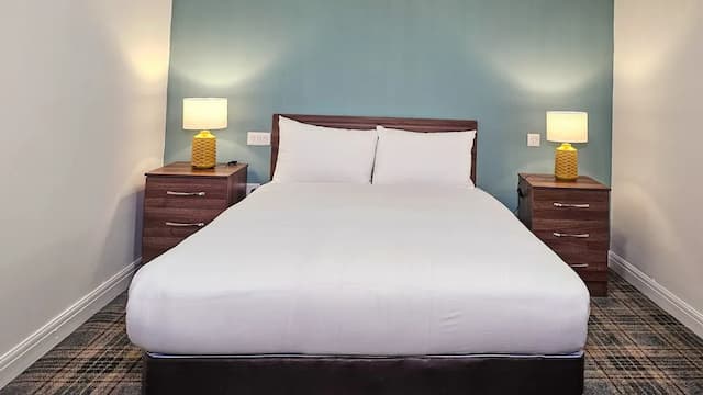 Hampstead Britannia Hotel-Standard Double Room (Without Window)-7