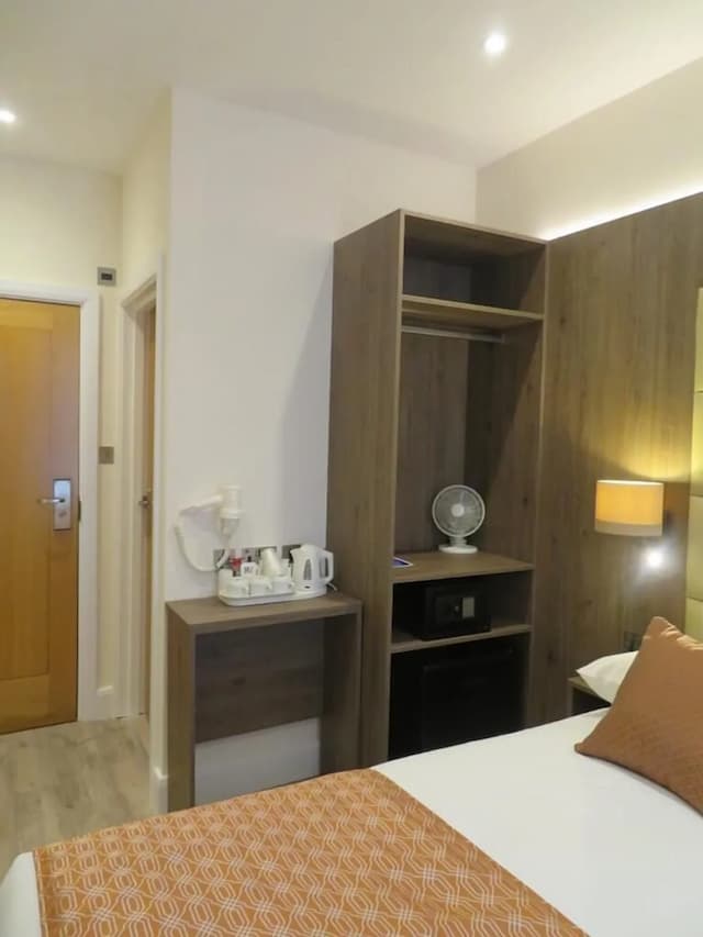 格倫代爾海德公園飯店-標準三人房, 1 間臥室, 私人浴室, 城市景觀-12