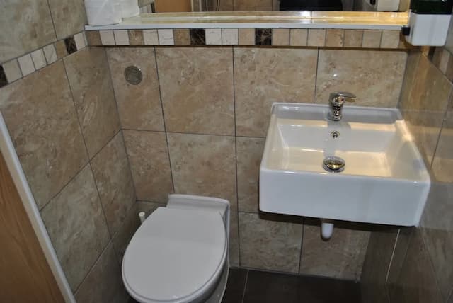 卡爾頓酒店-四人房-3