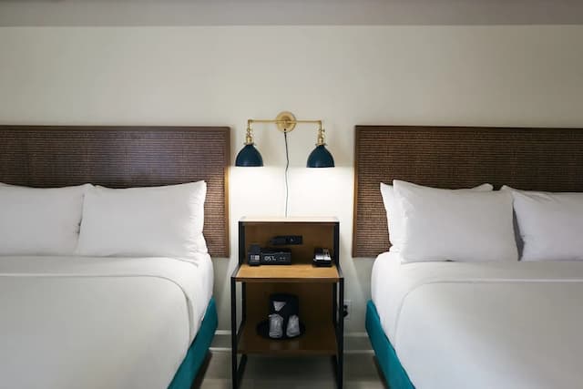 ソマハウス-スーペリア ルーム クイーンベッド 2 台 禁煙 プールアクセス-2