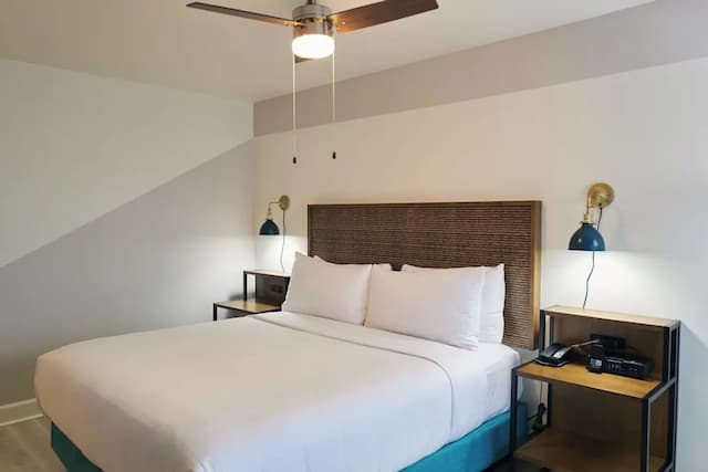 ソマハウス-コンフォート スイート キングベッド 1 台ソファーベッド付き 禁煙 プールアクセス-6