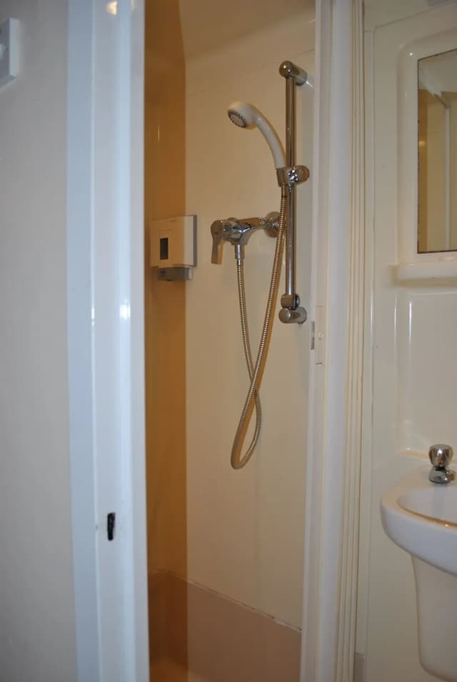 葛籣維爾飯店-三人房-6