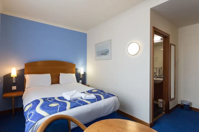 런던 웸블리 인터내셔널 호텔-더블룸-2