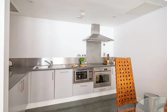 196 비숍스게이트-이그제큐티브 스튜디오-3