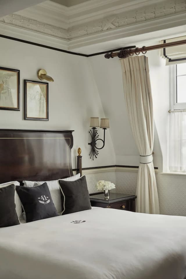 ホテル 41-エグゼクティブ ルーム キングベッド 1 台-4