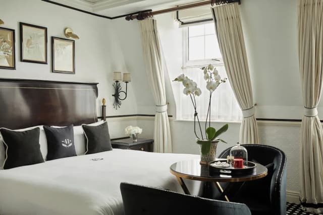 ホテル 41-エグゼクティブ ルーム キングベッド 1 台-5