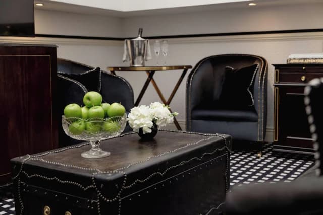 호텔 41-스위트 (6) Conservatory)-12