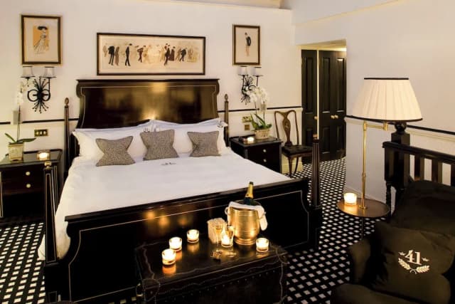 호텔 41-스위트 (6) Conservatory)-3