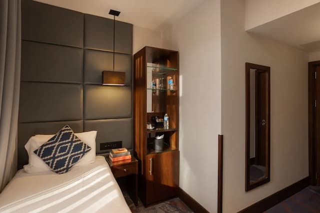 倫敦帕丁頓奇爾沃斯酒店-豪華單人房-1