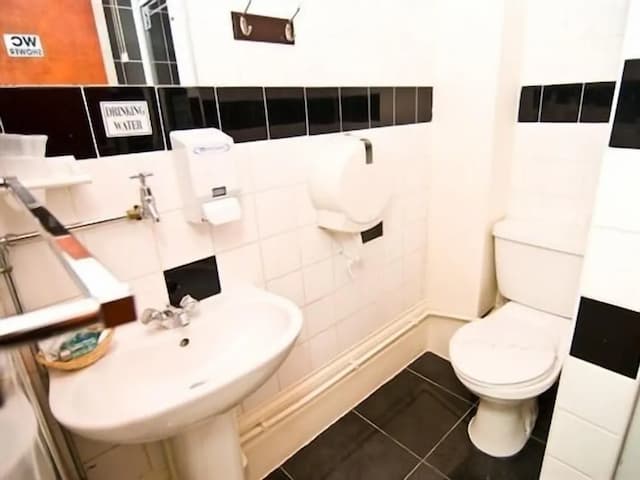 Skylark B&B-Double Room, Ensuite-9