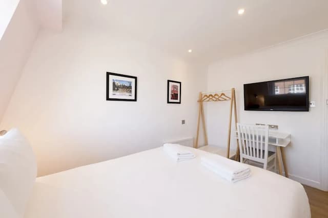 The California - London Kings Cross-Double Room-5