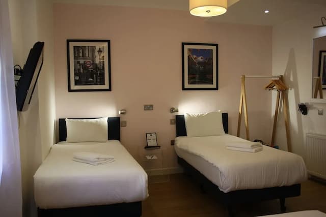 The California - London Kings Cross-Family Room-2