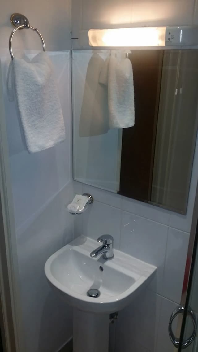 아리바 호텔-더블룸-9