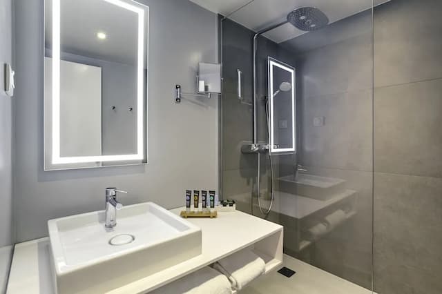 倫敦橋諾富特酒店-高級客房, 1 張加大雙人床及 1 張梳化床 (Premium)-4