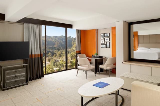 シェラトン ユニバーサル ホテル-スイート キングベッド 1 台ソファーベッド付き-2