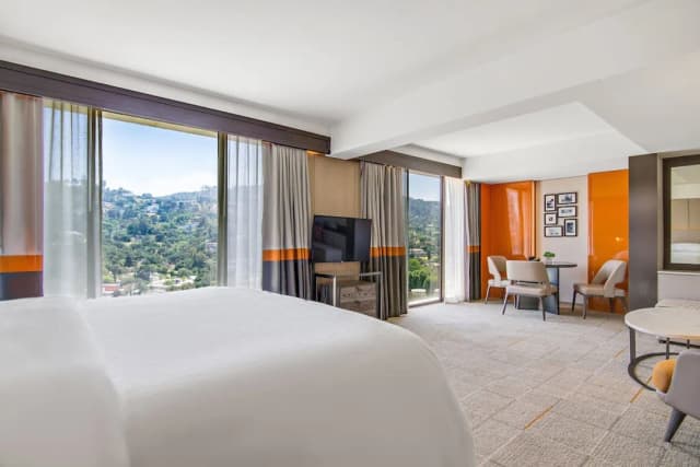 シェラトン ユニバーサル ホテル-スイート キングベッド 1 台ソファーベッド付き-1