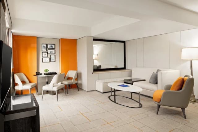 シェラトン ユニバーサル ホテル-スイート キングベッド 1 台ソファーベッド付き-4