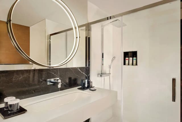 蒙卡爾姆東 - 傲途格精選飯店-高級客房, 1 張加大雙人床-7