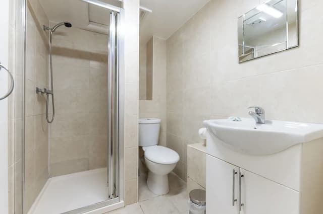 아스토리아 호텔-트리플룸, 앙스위트 (Double & Single Bed)-13