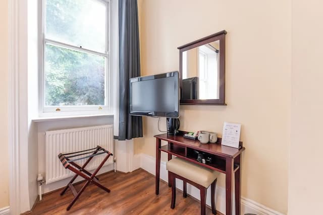 아스토리아 호텔-트리플룸, 앙스위트 (Double & Single Bed)-8