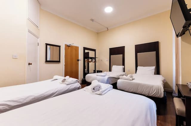 아스토리아 호텔-쿼드룸, 앙스위트-6