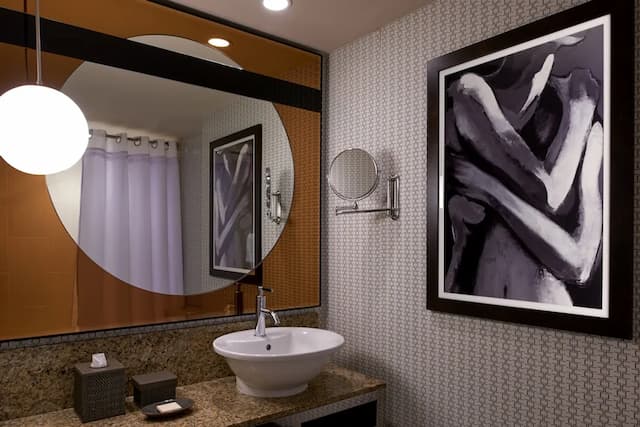 キンプトン ホテル パロマー ロサンゼルス ビバリーヒルズ バイ IHG-ルーム キングベッド 1 台 バリアフリー 禁煙 (Communications, Tub, Roll-In Shower)-10