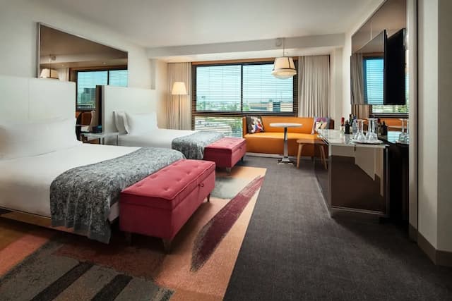 比華利山莊 SLS 豪華精選酒店-尊貴客房, 2 張標準雙人床 (Mobility/Hearing Access, Roll-In Shwr)-2