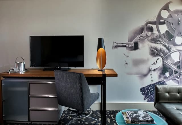 キンプトン ホテル パロマー ロサンゼルス ビバリーヒルズ バイ IHG-ルーム ダブルベッド 2 台 ヒルビュー (Beverly Hills View)-3