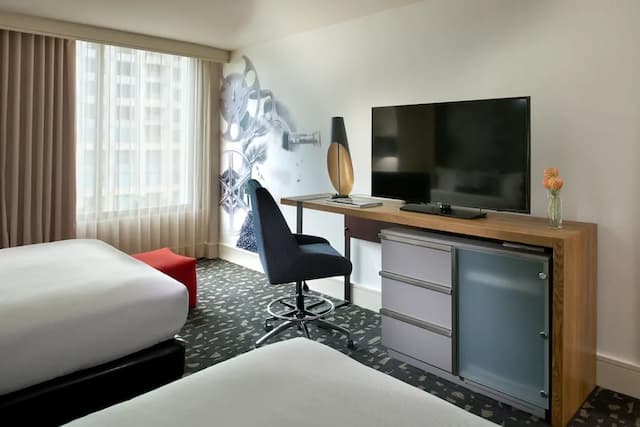 キンプトン ホテル パロマー ロサンゼルス ビバリーヒルズ バイ IHG-ルーム ダブルベッド 2 台-3