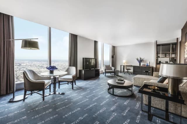 InterContinental Los Angeles Downtown by IHG-Suite, 1 Bedroom, Club Lounge Access, City View-2