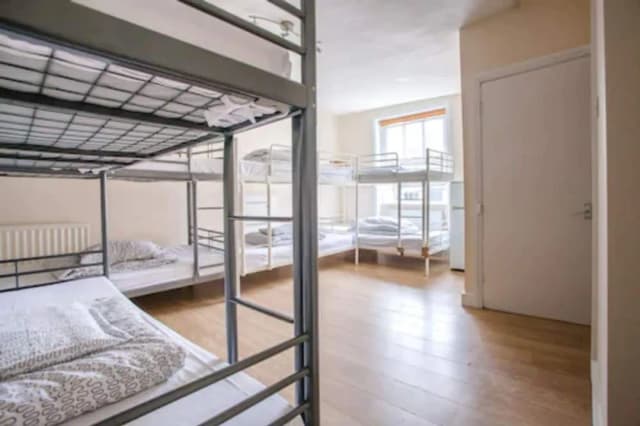 アトラス ホステル-ベーシック ルーム ベッド (複数台) エンスイート-2