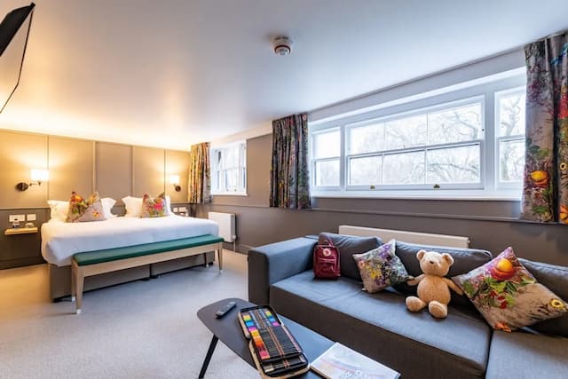 더 구덴어프 호텔 런던-패밀리룸, 더블침대 1개 및 소파베드, 정원 전망-1