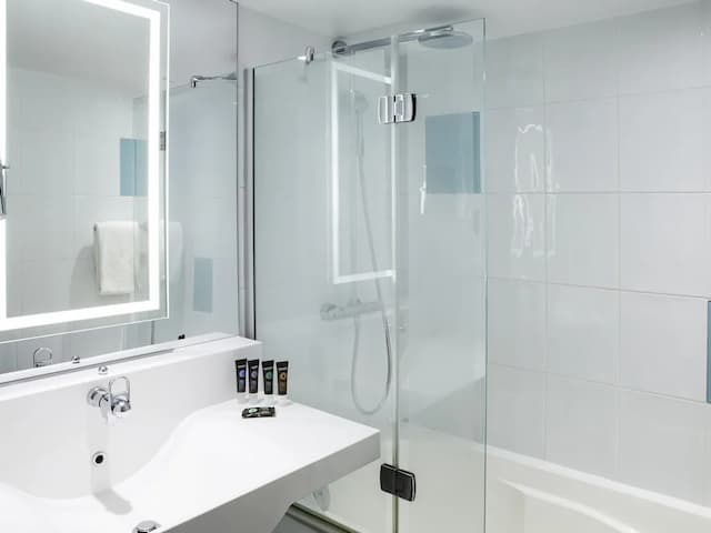 ノボテル ロンドン エクセル-スーペリア ルーム クイーンベッド 1 台ソファーベッド付き-6