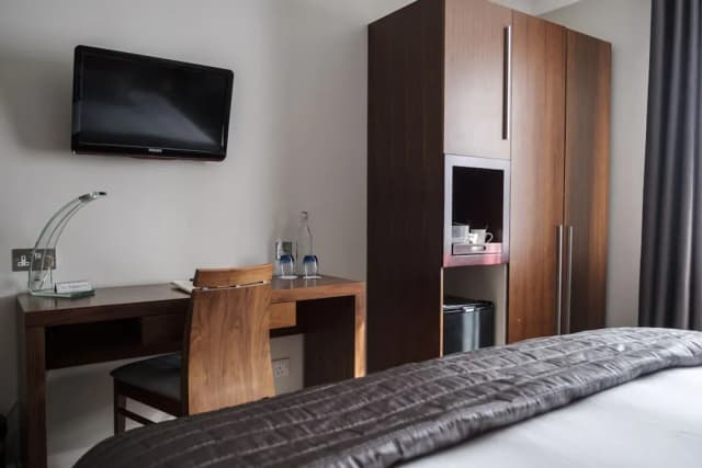 ザ フォックス & グース ホテル-スタンダード ダブルルーム-8