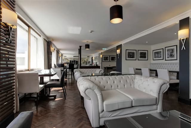 ルネッサンス ロンドン ヒースロー ホテル-エグゼクティブ ルーム ダブルベッド 1 台-6